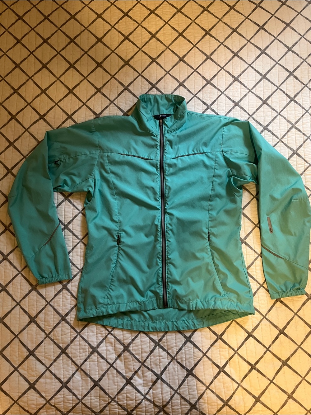 MEC seafoam green running shell jacket size medium